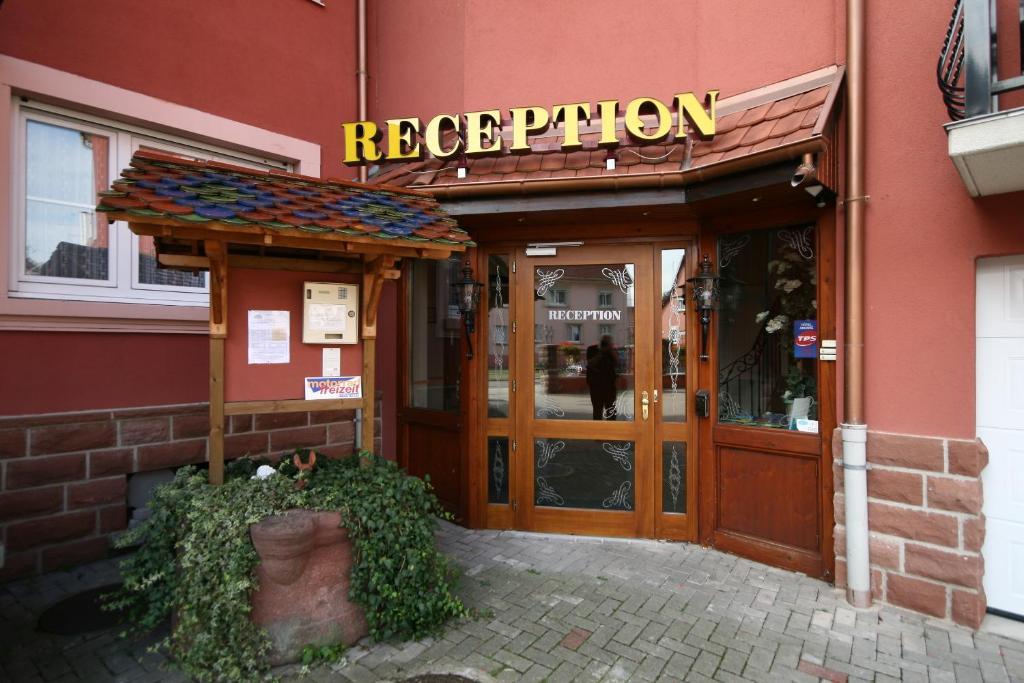 Hotel Chez Felix Eguisheim Exterior photo